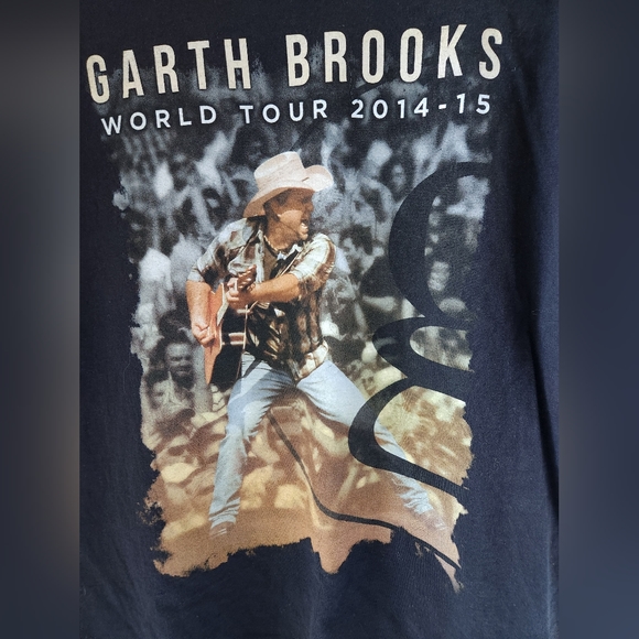 Garth Brooks tour tshirt - Picture 4 of 4